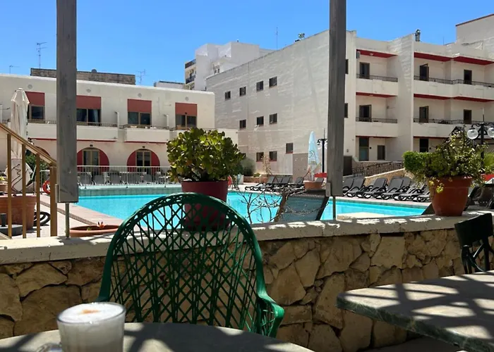 Apartahotel The San Anton 3*