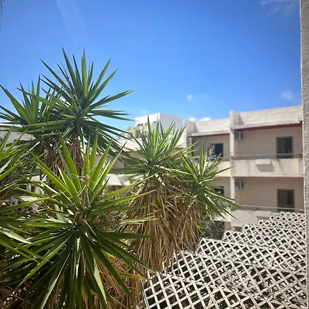 מלון דירות The San Anton סיינט פול ביי