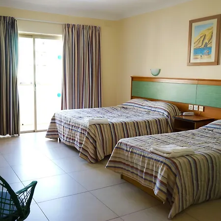 The San Anton מלון דירות 3*